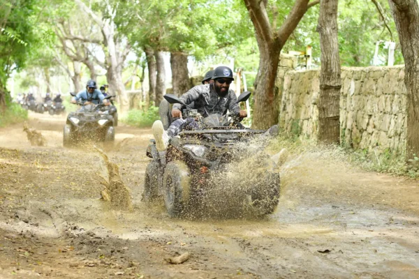 Kayak + four wheels (ATV) y pool party en Boca de Yuma